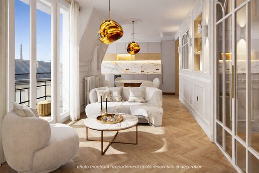 Apartment in Tour Eiffel, Invalides – Ecole Militaire, Saint-Thomas d’Aquin, Paris