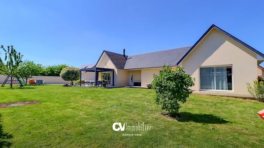 Luxury home in Heudebouville, Eure