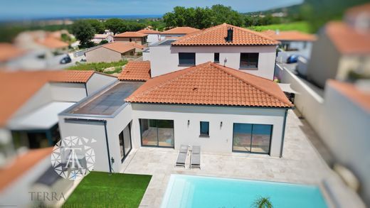 ﻓﻴﻼ ﻓﻲ la Roca d'Albera, Pyrénées-Orientales