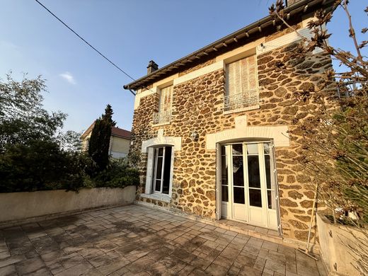 Luxury home in Sucy-en-Brie, Val-de-Marne