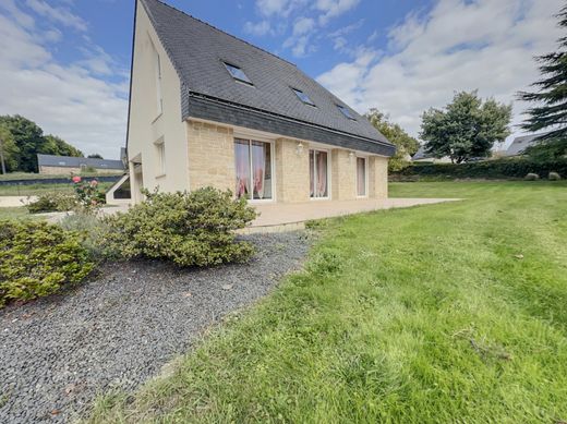 Casa di lusso a Baud, Morbihan
