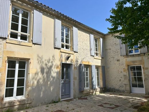 Luxury home in Cognac, Charente