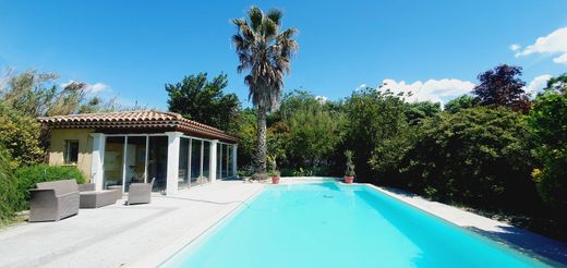 Элитный дом, Uzès, Gard