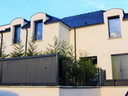 Luxury home in Orgeval, Yvelines
