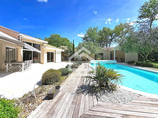Luxury home in Arsac, Gironde