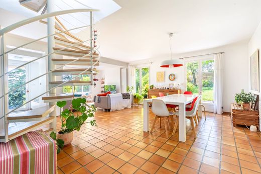 Luxury home in La Brède, Gironde