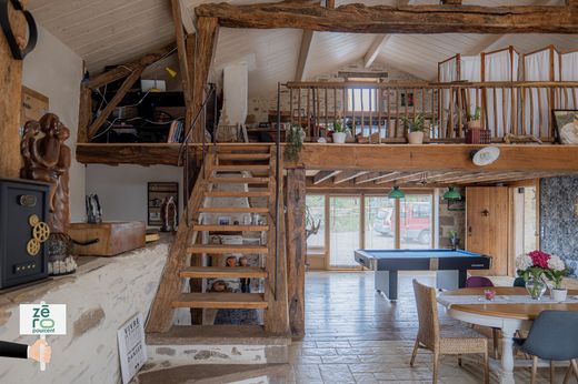 Luxus-Haus in Le Champ-Saint-Père, Vendée