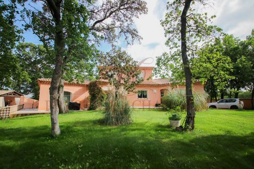 Villa en Bouchet, Droma