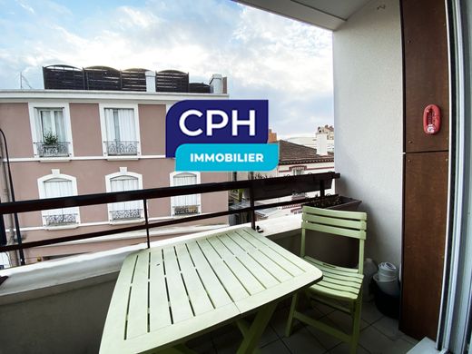 Apartment in Montrouge, Hauts-de-Seine