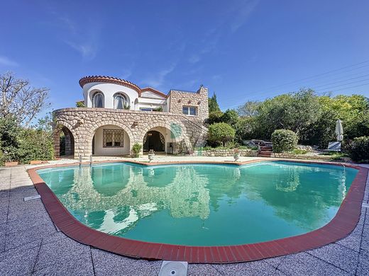 Maison de luxe à Perpignan, Pyrénées-Orientales