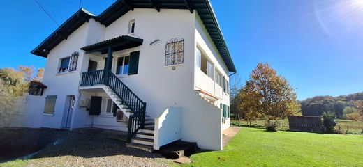 Arcangues, Pyrénées-Atlantiquesの高級住宅