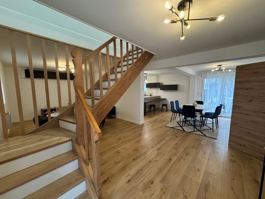 منزل ﻓﻲ Thionville, Moselle