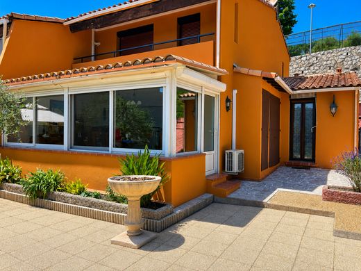 Casa de lujo en Carros, Alpes Marítimos