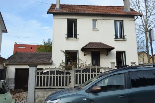 Casa di lusso a Champigny-sur-Marne, Val-de-Marne