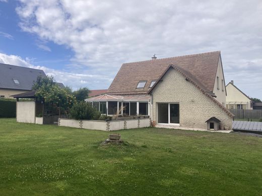 Maison de luxe à Caen, Calvados