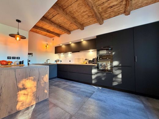 Luxus-Haus in Bourgoin-Jallieu, Isère