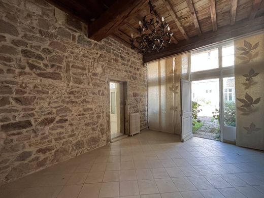 아파트 / Chasselay, Rhône