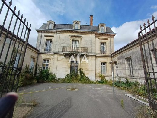 Lüks ev Ruffec, Charente
