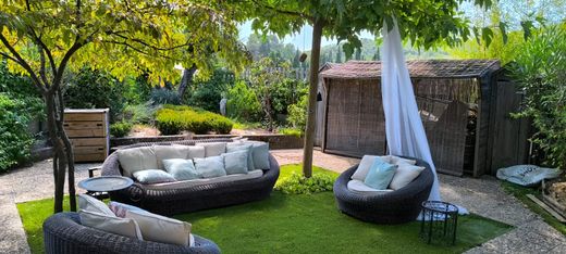 Элитный дом, La Bastide-des-Jourdans, Vaucluse