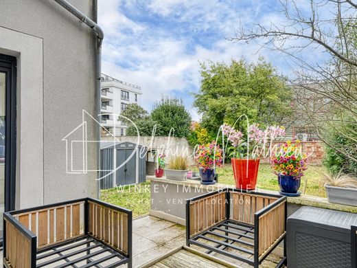 Luxus-Haus in Houilles, Yvelines