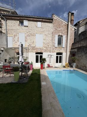 Πολυτελή κατοικία σε Agen, Lot-et-Garonne