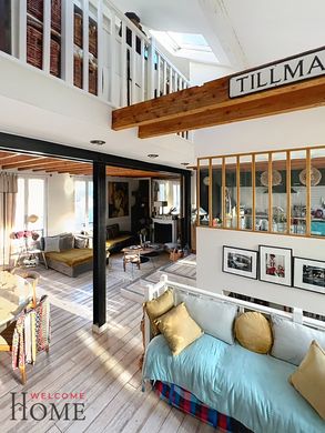 Apartment / Etagenwohnung in Puteaux, Hauts-de-Seine