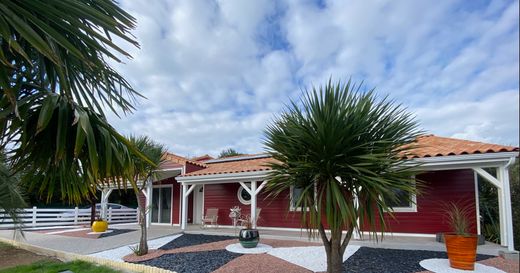 Maison de luxe à Coëx, Vendée