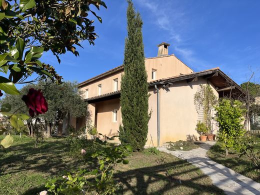 Luxus-Haus in Gignac, Hérault