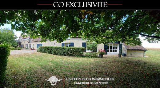 Casa di lusso a Moret-sur-Loing, Seine-et-Marne