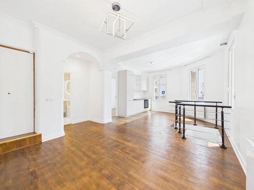 Apartment in Suresnes, Hauts-de-Seine