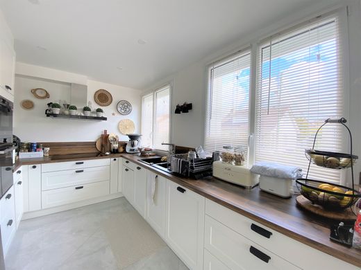 ‏בתי יוקרה ב  Ormesson-sur-Marne, Val-de-Marne