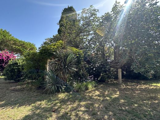 Maison de luxe à La Londe-les-Maures, Var