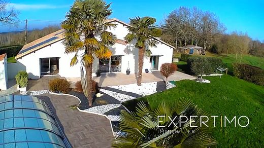 Luxe woning in La Roche-sur-Yon, Vendée