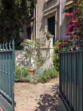 Luxury home in Arles, Bouches-du-Rhône