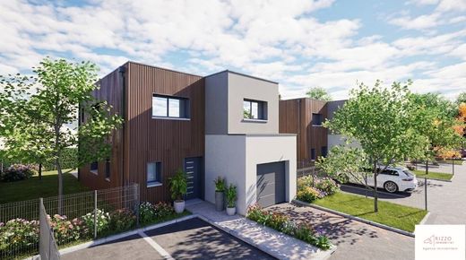 Villa in Prévessin-Moëns, Ain