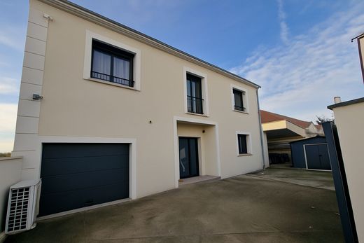Casa de luxo - Aubergenville, Yvelines