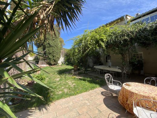 Luxury home in Bernis, Gard