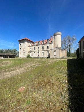 Schloss / Burg in Cuzieu, Loire