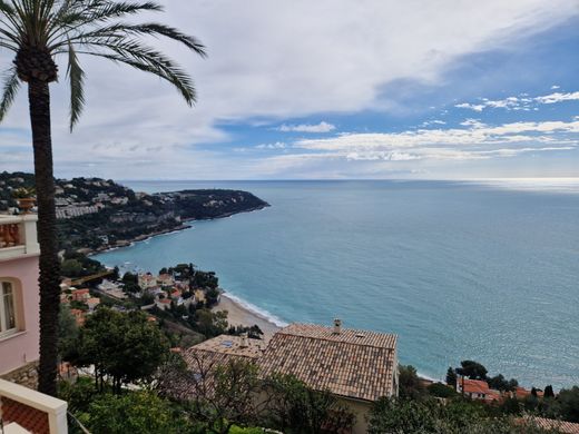 Roquebrune-Cap-Martin, Alpes-Maritimesの高級住宅