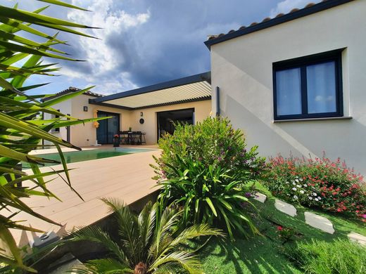 Luxury home in Nîmes, Gard