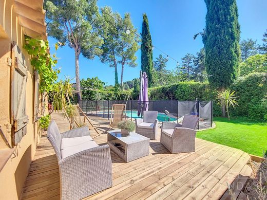 Luxury home in Ventabren, Bouches-du-Rhône