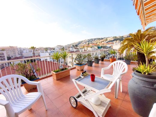 ﺷﻘﺔ ﻓﻲ نيس, Alpes-Maritimes