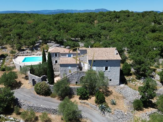 Вилла, Labeaume, Ardèche