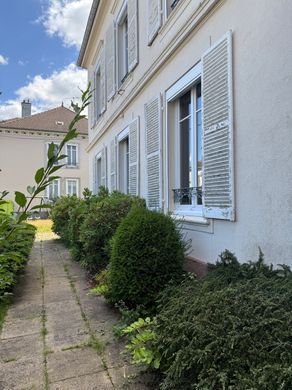 ‏בתי יוקרה ב  Saint-Étienne-lès-Remiremont, Vosges