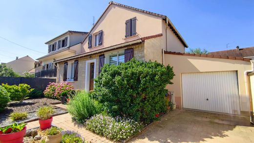 Luxe woning in Morsang-sur-Orge, Essonne