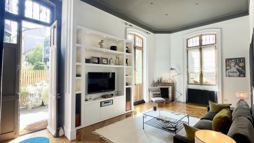 Apartment / Etagenwohnung in Aix-les-Bains, Savoy