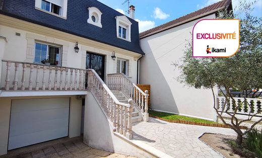 Luxury home in Livry-Gargan, Seine-Saint-Denis