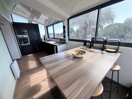 Casa di lusso a Bormes-les-Mimosas, Var