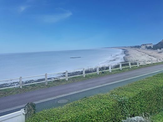 Luxury home in Donville-les-Bains, Manche