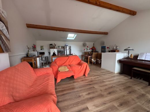 Apartment in Six-Fours-les-Plages, Var